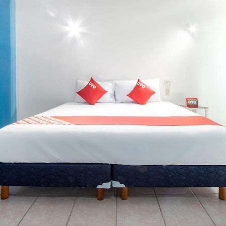 Oyo Hotel Estacion,Jose Cardel,Parque Central Revolucion Екстериор снимка