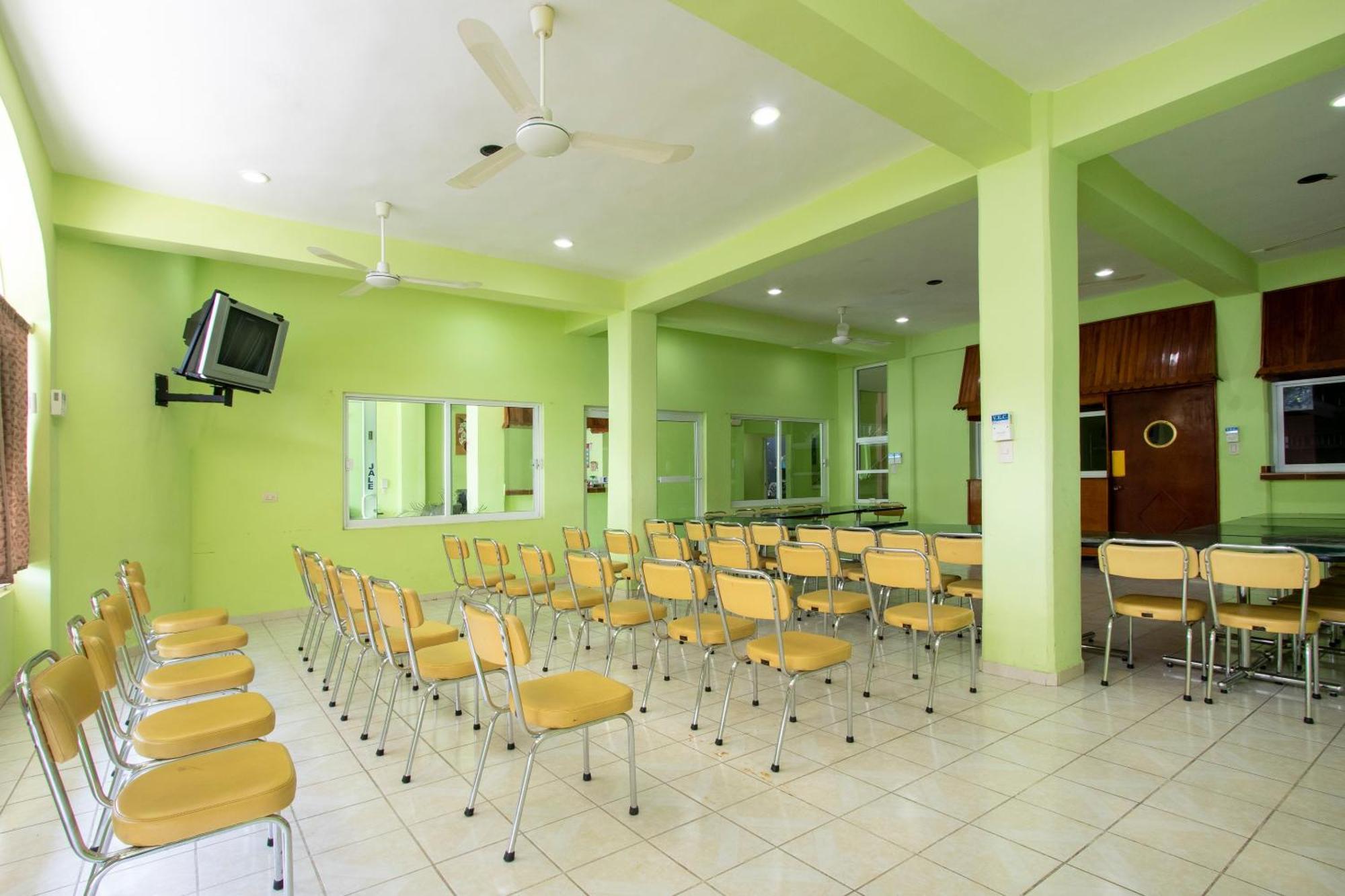Oyo Hotel Estacion,Jose Cardel,Parque Central Revolucion Екстериор снимка