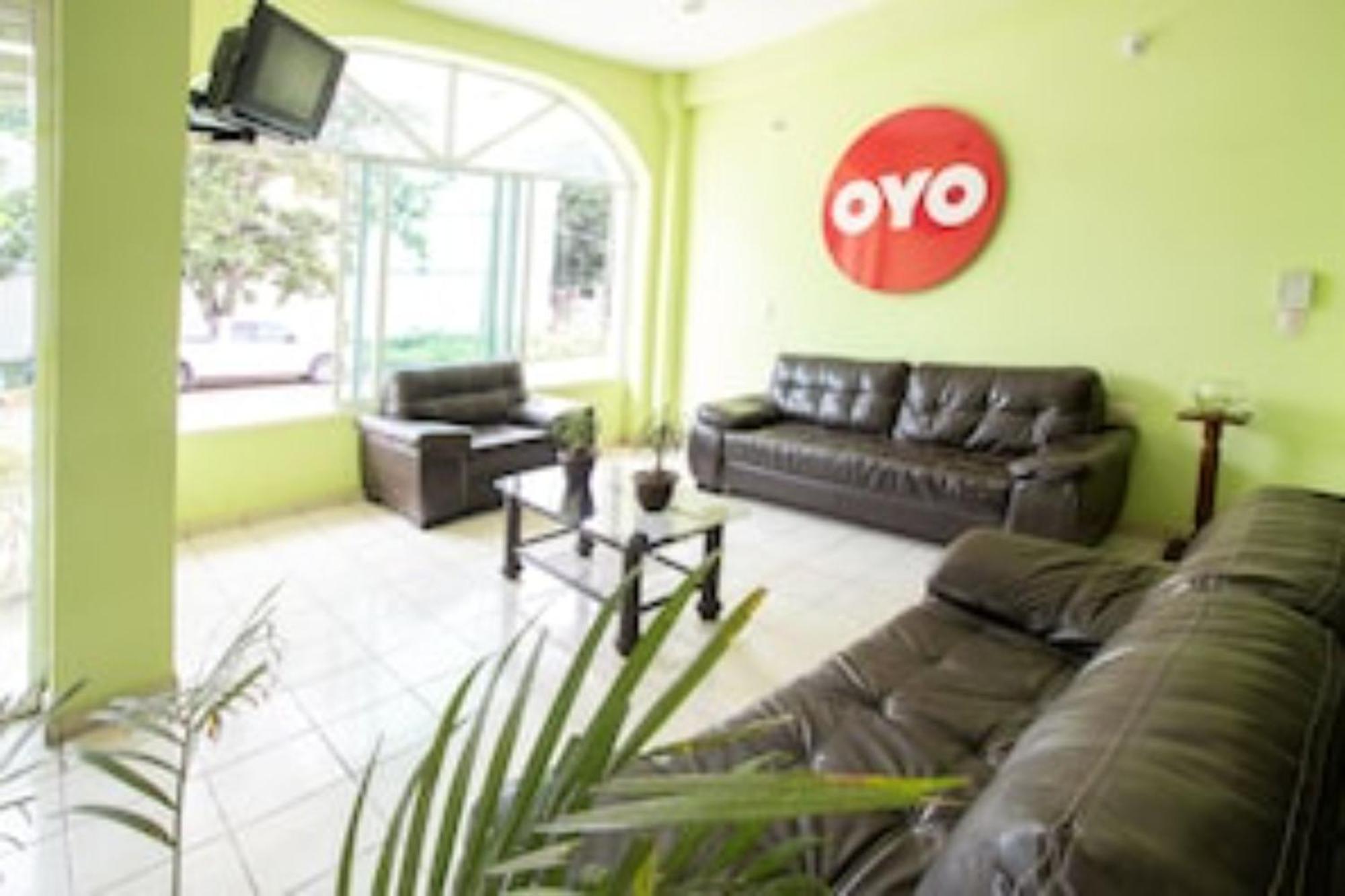 Oyo Hotel Estacion,Jose Cardel,Parque Central Revolucion Екстериор снимка